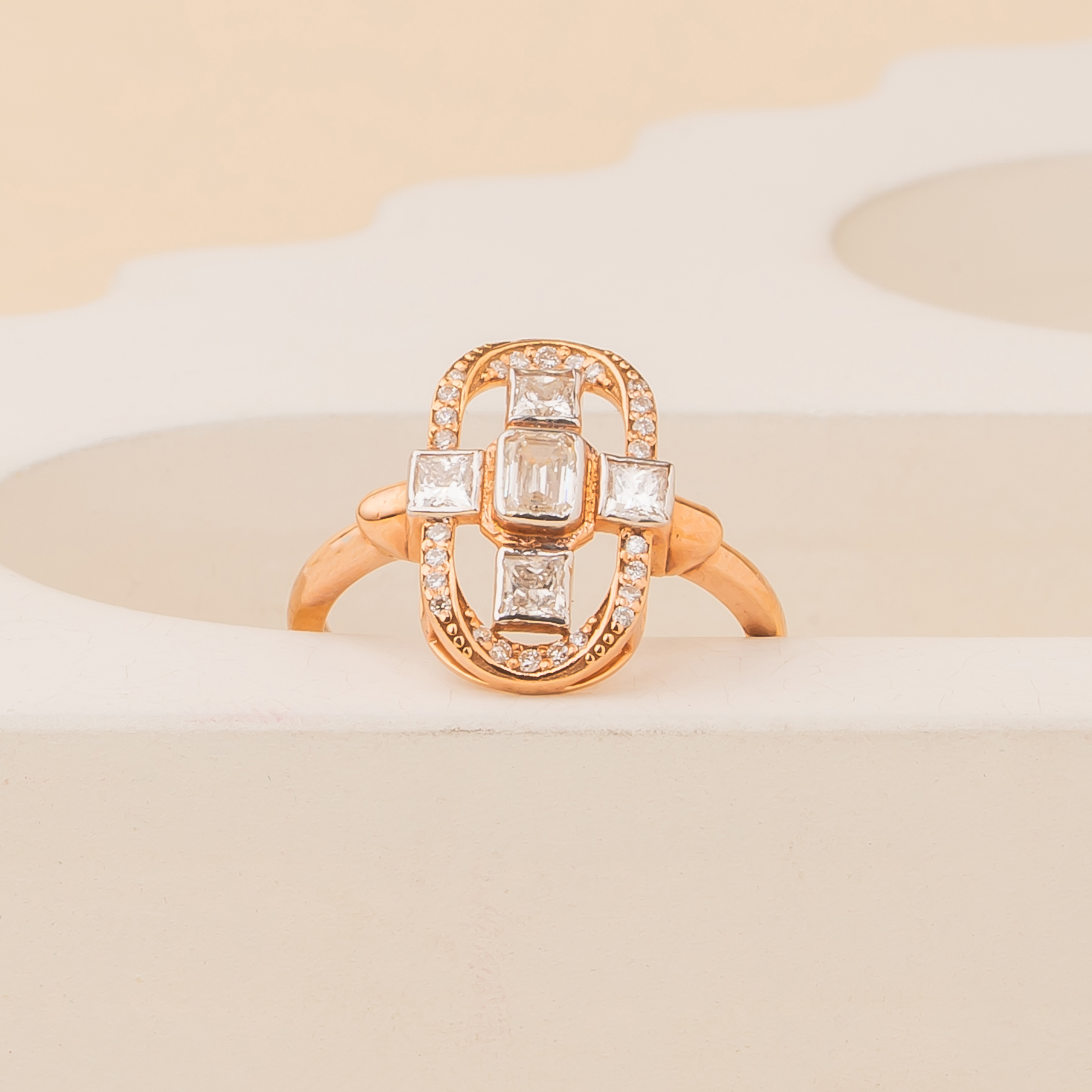 DIAMOMD RING