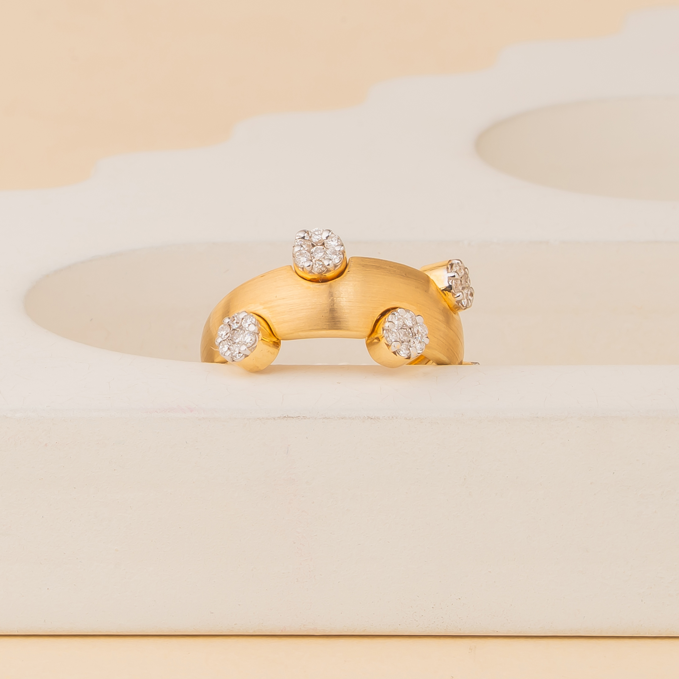 DESIGNER FANCY RING DIAMOND